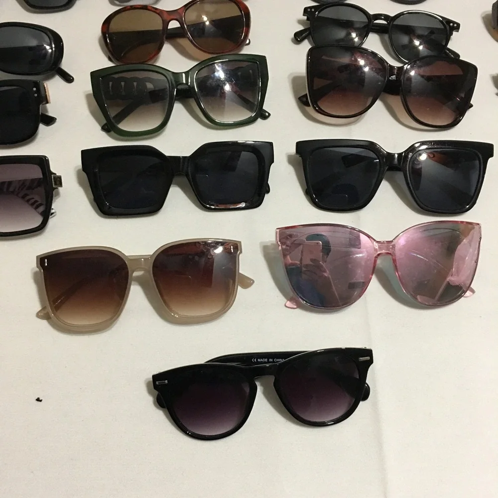 Lot of 23 Sunglasses Unisex Mixed Colors Styles Roxy Steve Madden Hilfiger